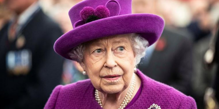 Kraliçe II. Elizabeth hastalığının ardından ilk kez bir törene katılacak