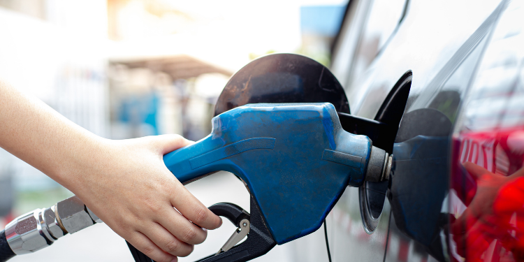 İngiltere’de benzin fiyatları rekor kırdı
