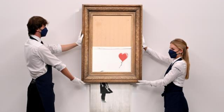 İngiliz sanatçı Banksy’nin eseri rekor fiyata alıcı bulduBanksy’nin “Love is in the Bin” 18 milyon poundan fazlaya satıldı
