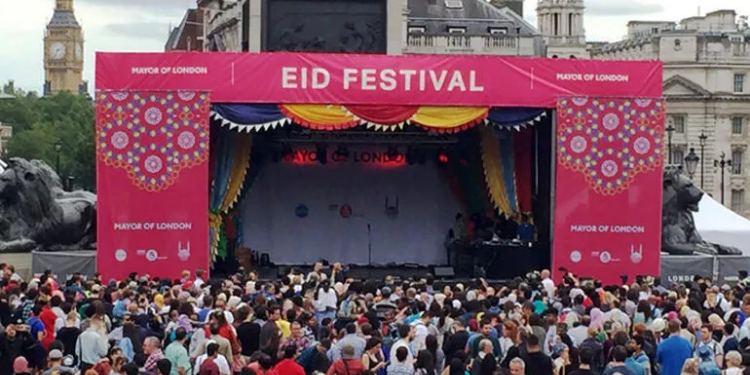 İki yıl aradan sonra Londra Trafalgar Meydan’ında büyük Ramazan Bayramı kutlaması