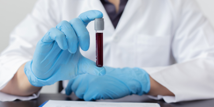 Laboratuvarda üretilen kan İlk kez bir insana nakledildi