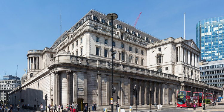 İngiltere Merkez Bankası, politika faizini 100 baz puan artırabilir